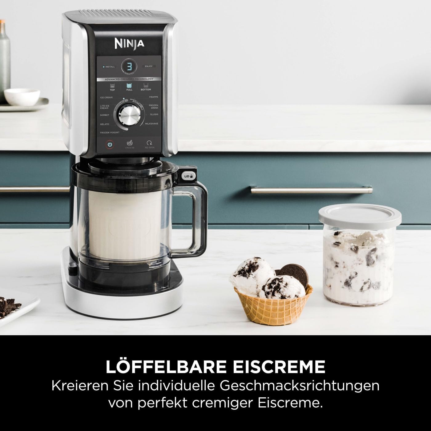 Shark CREAMi Deluxe Eismaschine NC501EU – 10 Funktionen für Eis, Sorbet, Milkshake & Frozen Drinks – 3 Behälter à 709 ml, 800 Watt, Silber